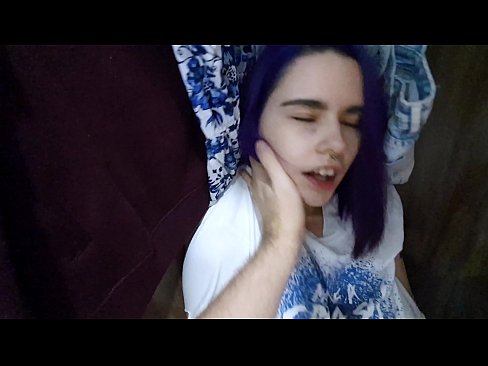 ❤️ Aimsíodh mo SIS sa closet agus chabhraigh sí cum Físeán fuck ag ga.com-pornzog.ru ☑